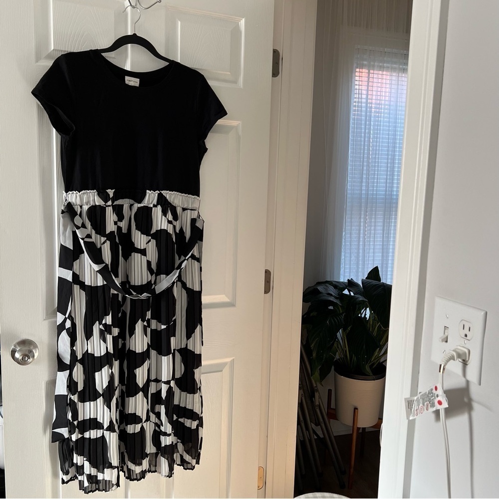 For Cynthia Black and White Fit and Flare Midi Dress